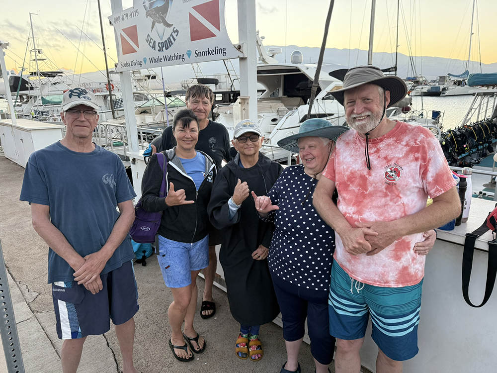 Scuba divers in Maui ready to dive after completing their Diver Medical Form
